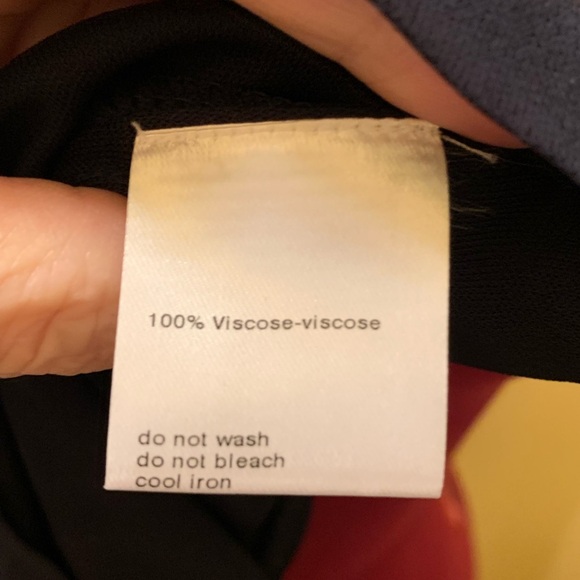 Akris sheer top with embroidered front and adjustable camisole 🔴 - Picture 15 of 16